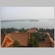 64. eenmaal op het bovenste gedeelte heb je een mooi uitzicht over het domein van het Zomerpaleis en Kunming Lake.JPG